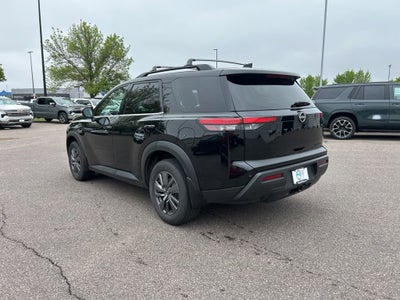 2024 Nissan Pathfinder SV 4WD