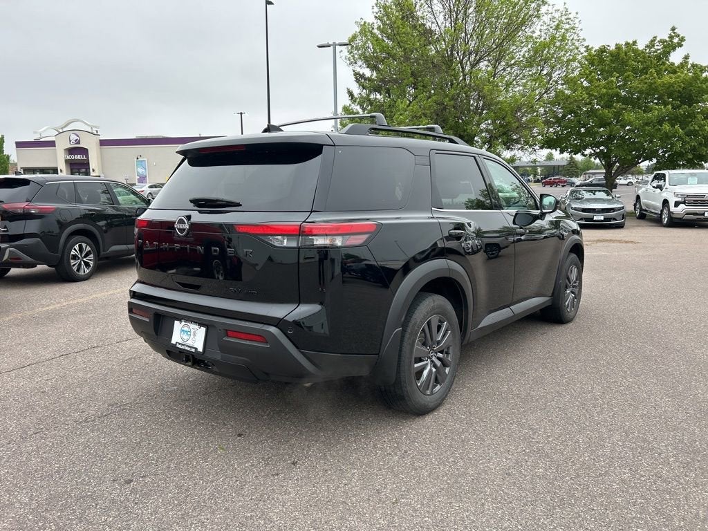 2024 Nissan Pathfinder SV 4WD