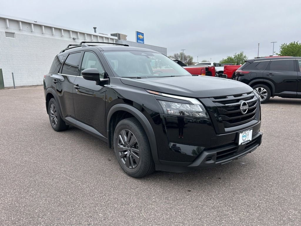 2024 Nissan Pathfinder SV 4WD