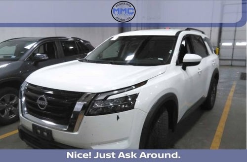 2025 Nissan Pathfinder SV