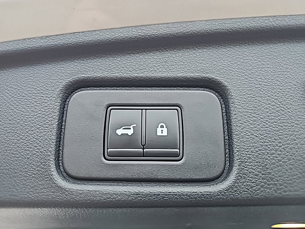 2022 Nissan Pathfinder SL 4WD