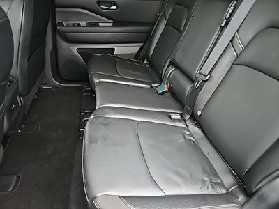 2022 Nissan Pathfinder SL 4WD