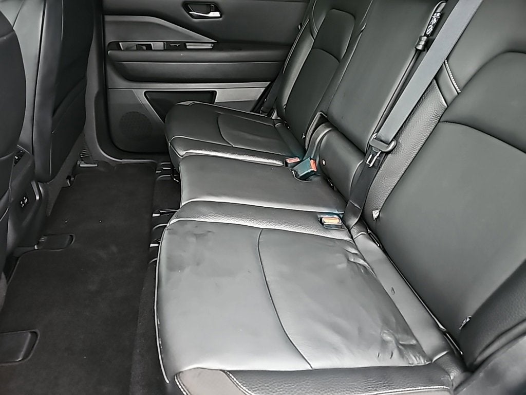 2022 Nissan Pathfinder SL 4WD