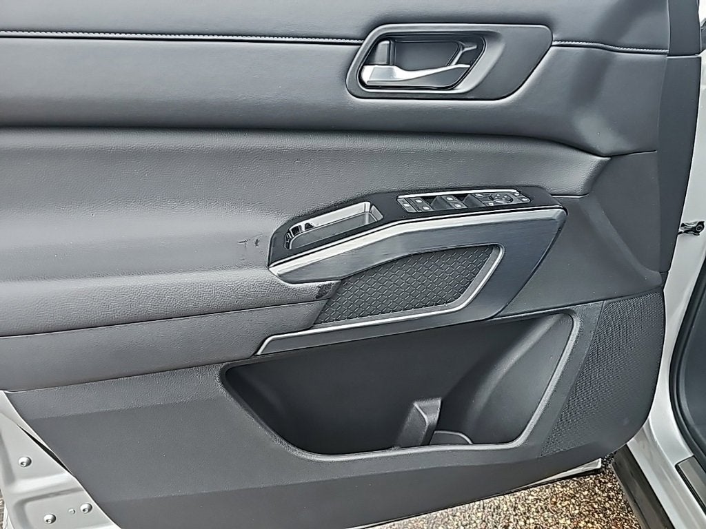 2022 Nissan Pathfinder SL 4WD