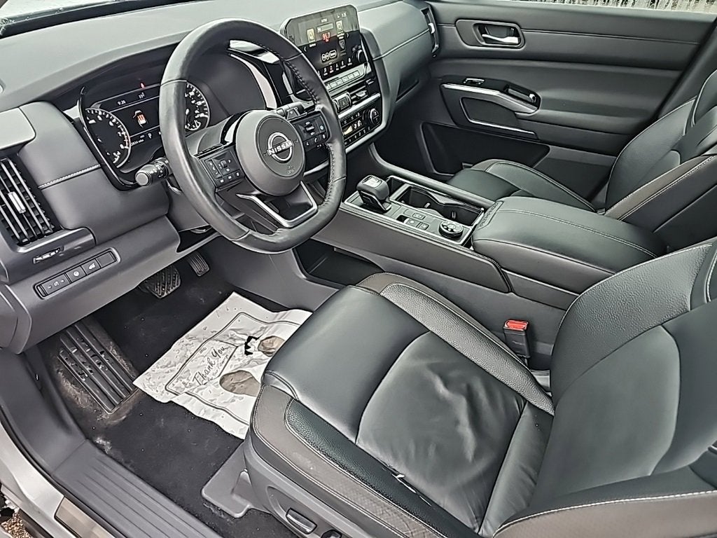 2022 Nissan Pathfinder SL 4WD