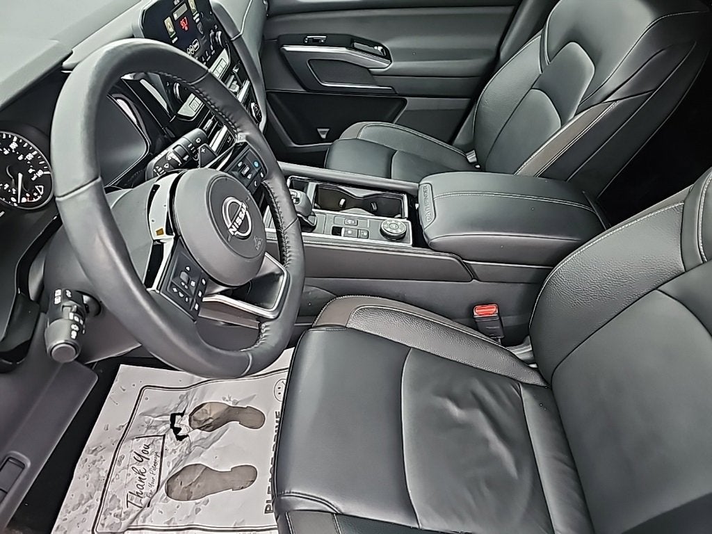 2022 Nissan Pathfinder SL 4WD