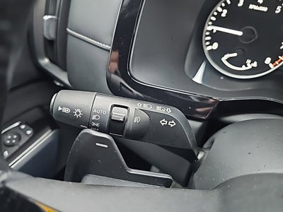 2022 Nissan Pathfinder SL 4WD