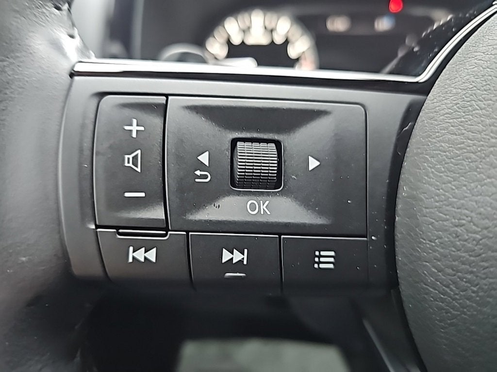 2022 Nissan Pathfinder SL 4WD