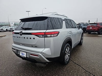 2022 Nissan Pathfinder SL 4WD