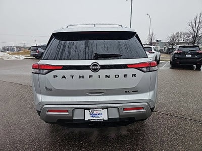 2022 Nissan Pathfinder SL 4WD