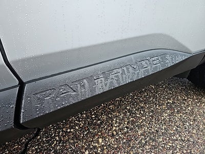 2022 Nissan Pathfinder SL 4WD