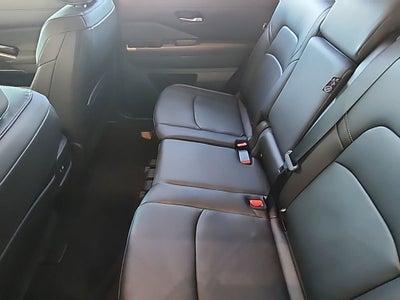 2025 Nissan Pathfinder SL 4WD