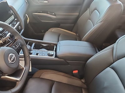 2025 Nissan Pathfinder SL 4WD