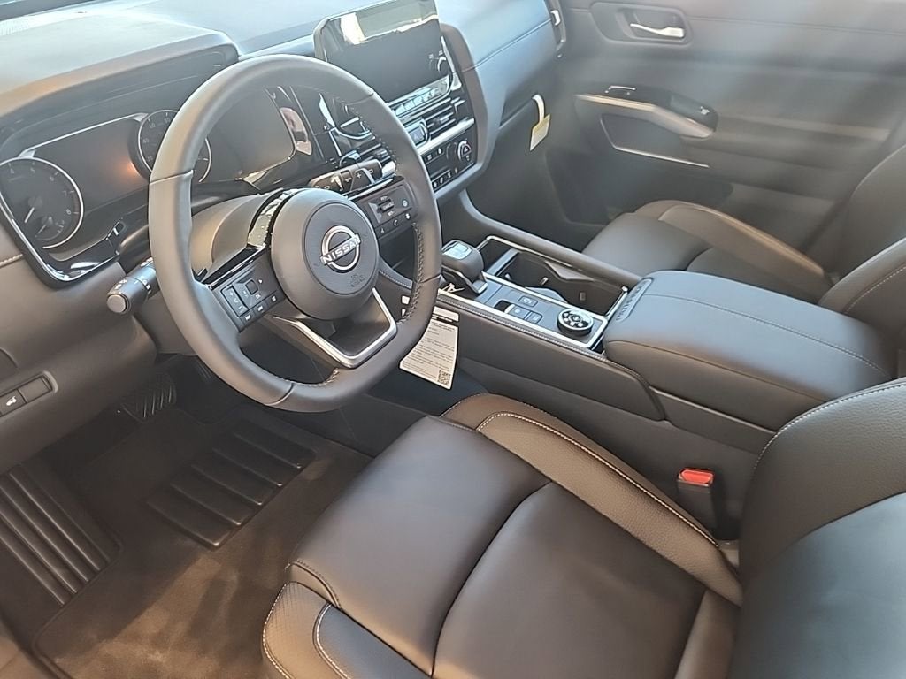 2025 Nissan Pathfinder SL 4WD