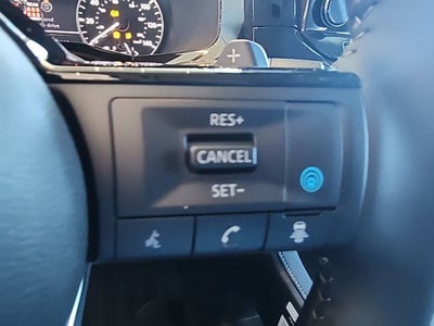 2025 Nissan Pathfinder SL 4WD