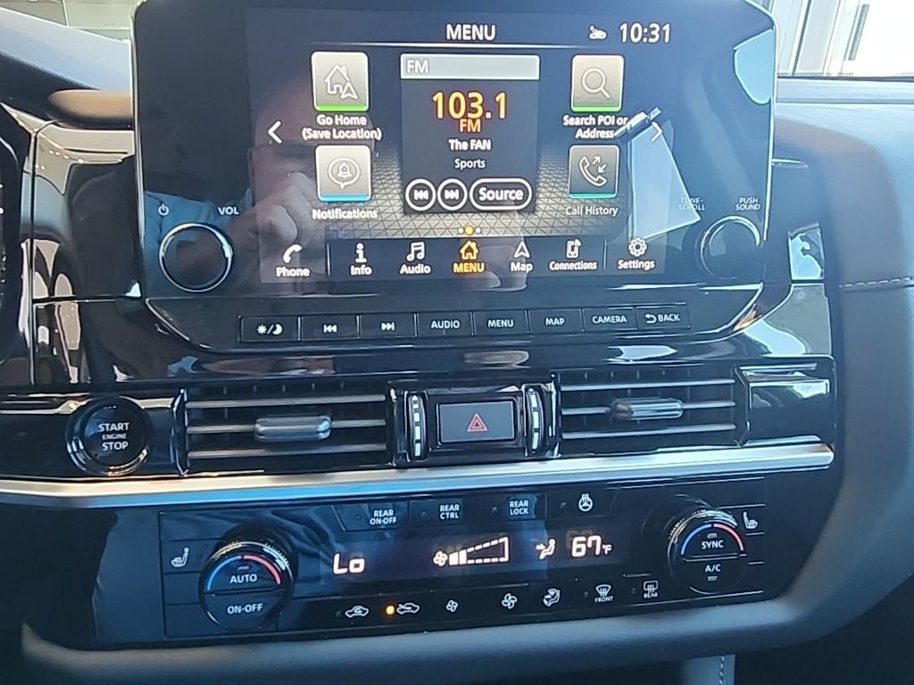 2025 Nissan Pathfinder SL 4WD