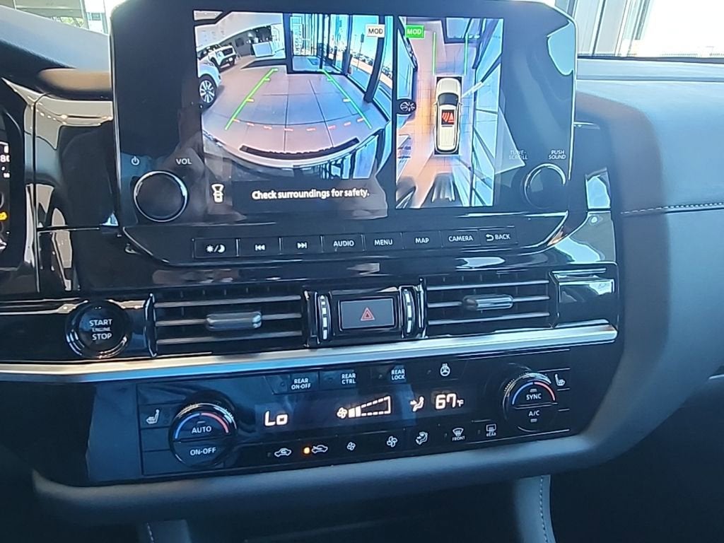 2025 Nissan Pathfinder SL 4WD