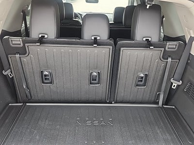 2025 Nissan Pathfinder SL 4WD