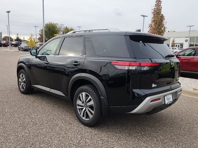 2025 Nissan Pathfinder SL 4WD