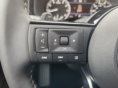 2025 Nissan Pathfinder SL 4WD