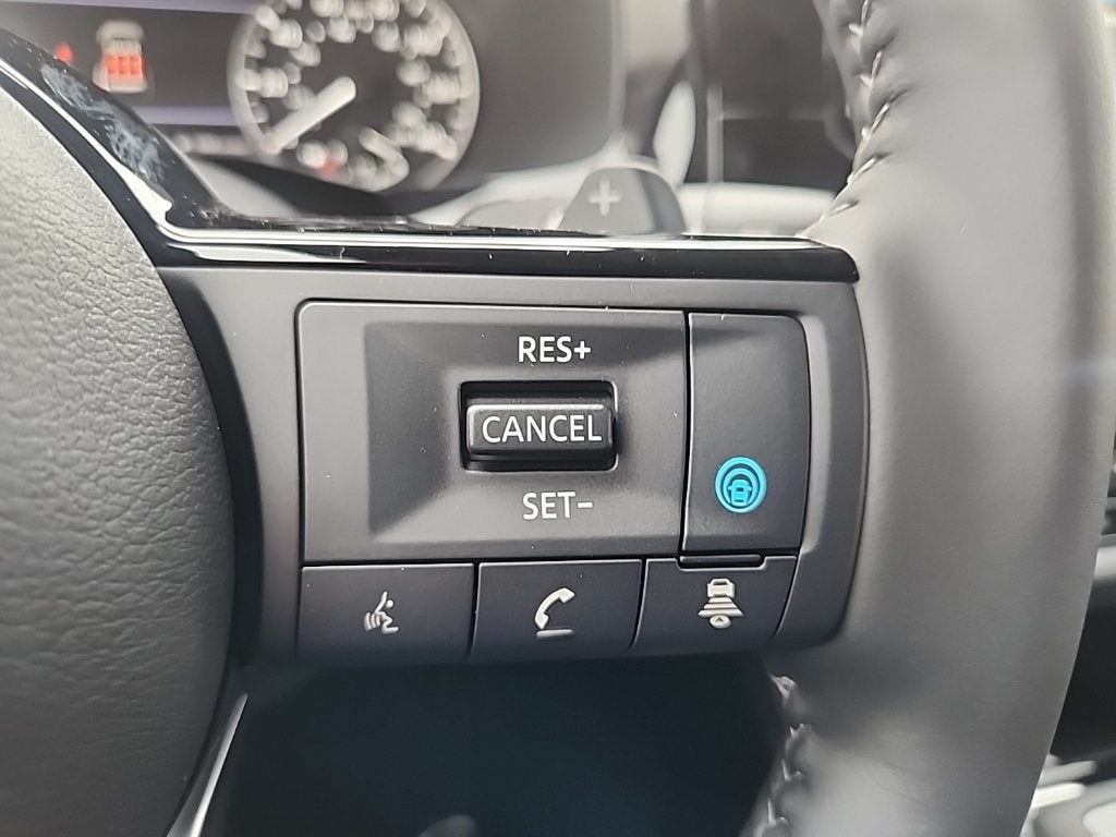2025 Nissan Pathfinder SL 4WD