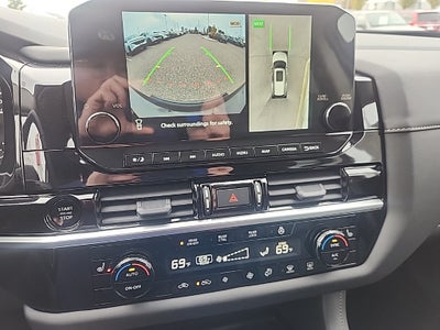 2025 Nissan Pathfinder SL 4WD