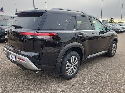 2025 Nissan Pathfinder SL 4WD