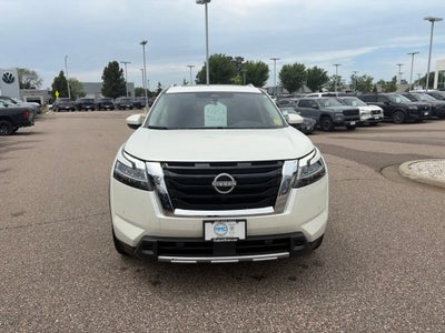 2024 Nissan Pathfinder SL 4WD