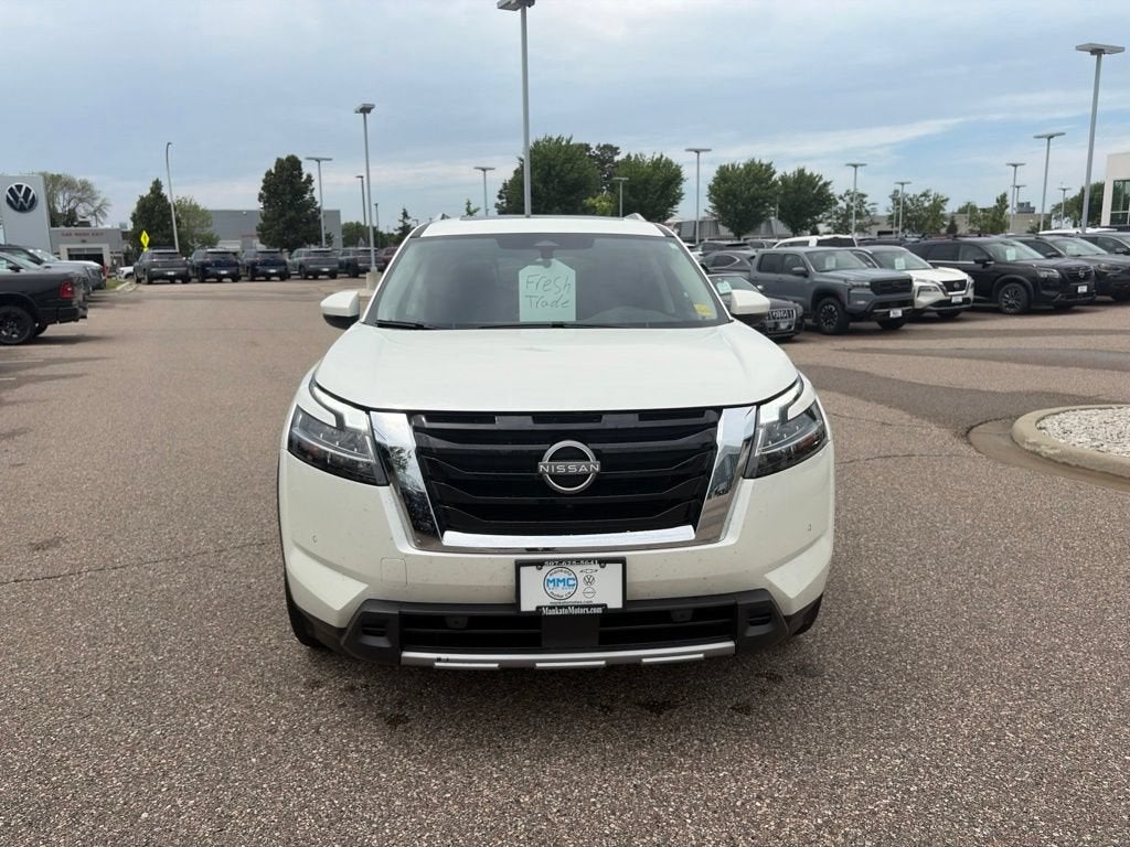 2024 Nissan Pathfinder SL 4WD