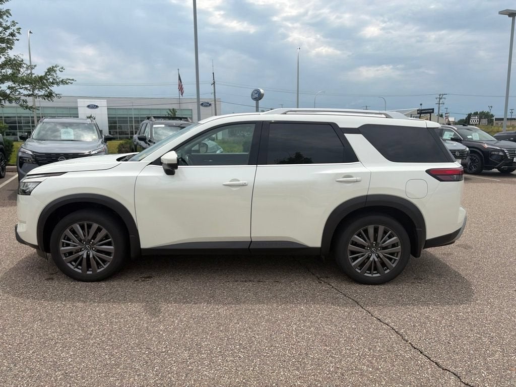 2024 Nissan Pathfinder SL 4WD