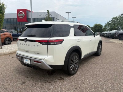 2024 Nissan Pathfinder SL 4WD