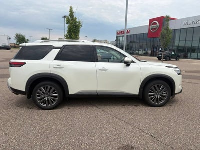 2024 Nissan Pathfinder SL 4WD