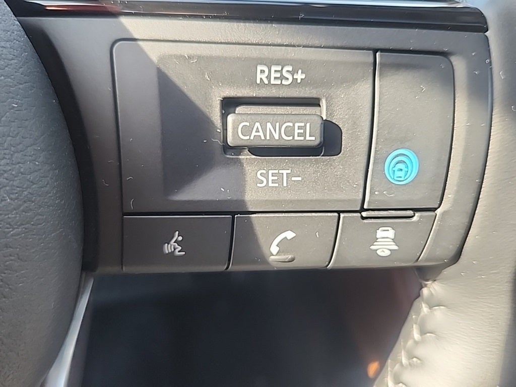 2023 Nissan Pathfinder Platinum 4WD