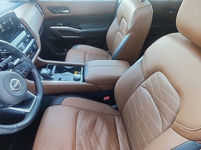 2023 Nissan Pathfinder Platinum 4WD