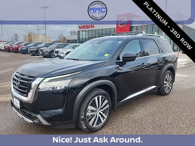 2022 Nissan Pathfinder Platinum 4WD