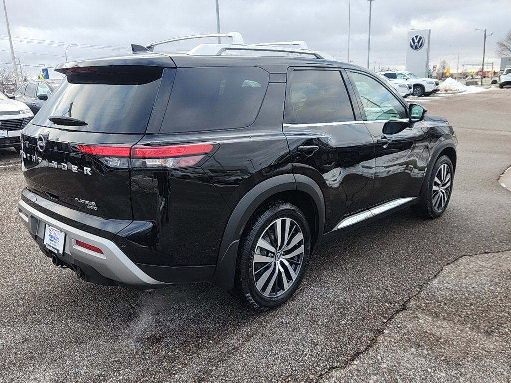 2022 Nissan Pathfinder Platinum 4WD