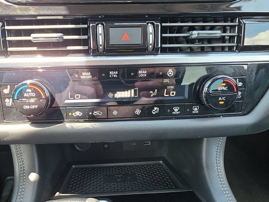 2025 Nissan Pathfinder Platinum 4WD
