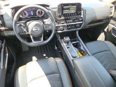 2025 Nissan Pathfinder Platinum 4WD
