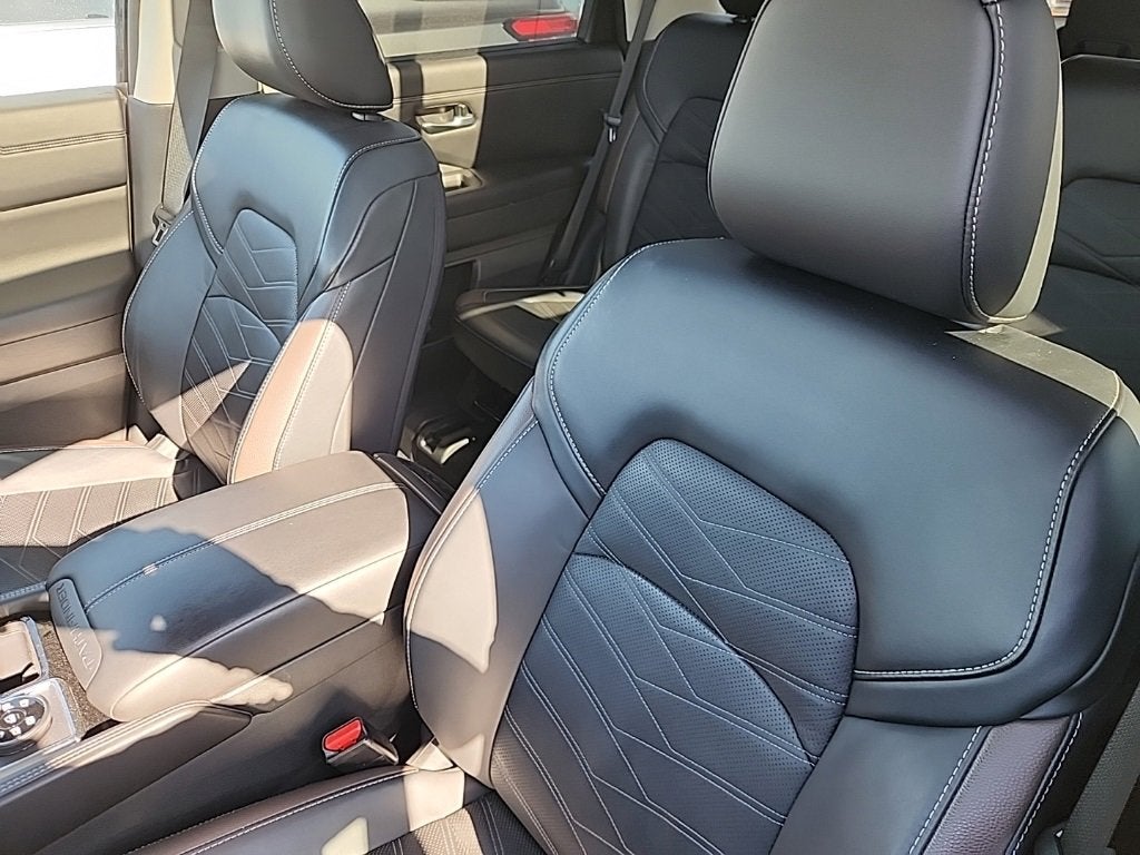 2023 Nissan Pathfinder Platinum 4WD