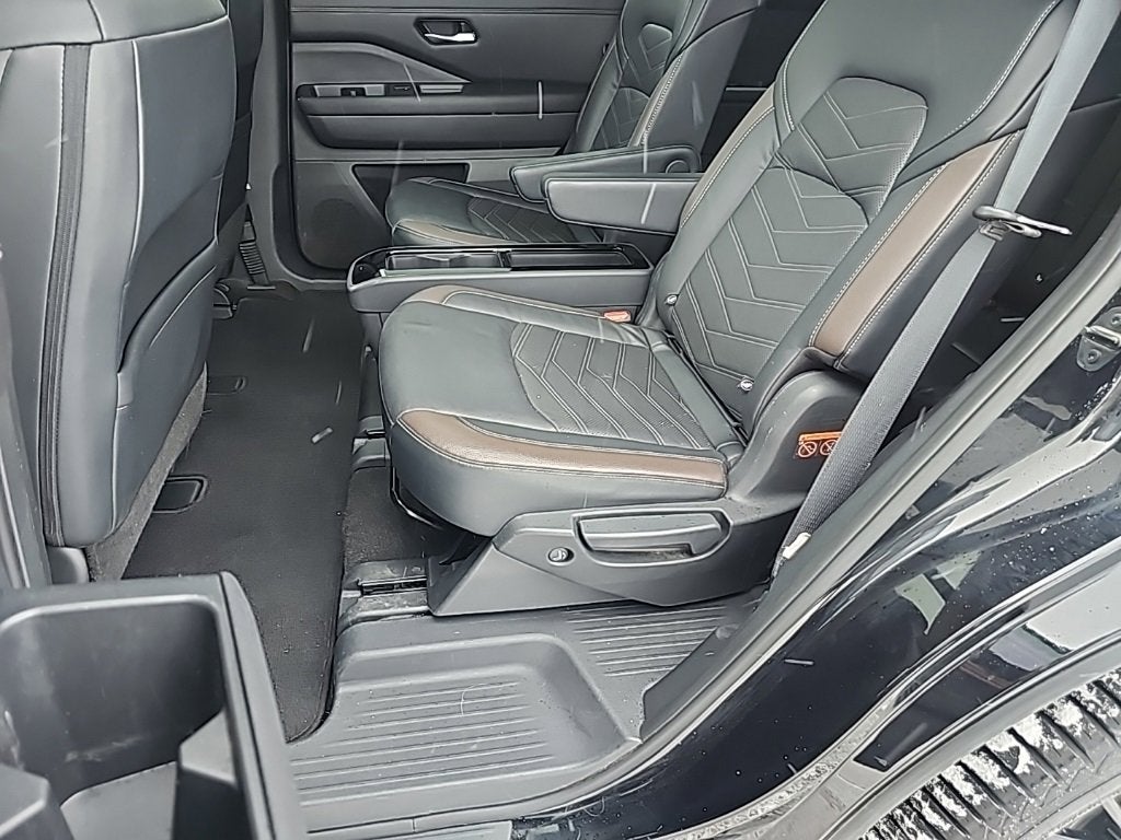 2023 Nissan Pathfinder Platinum 4WD