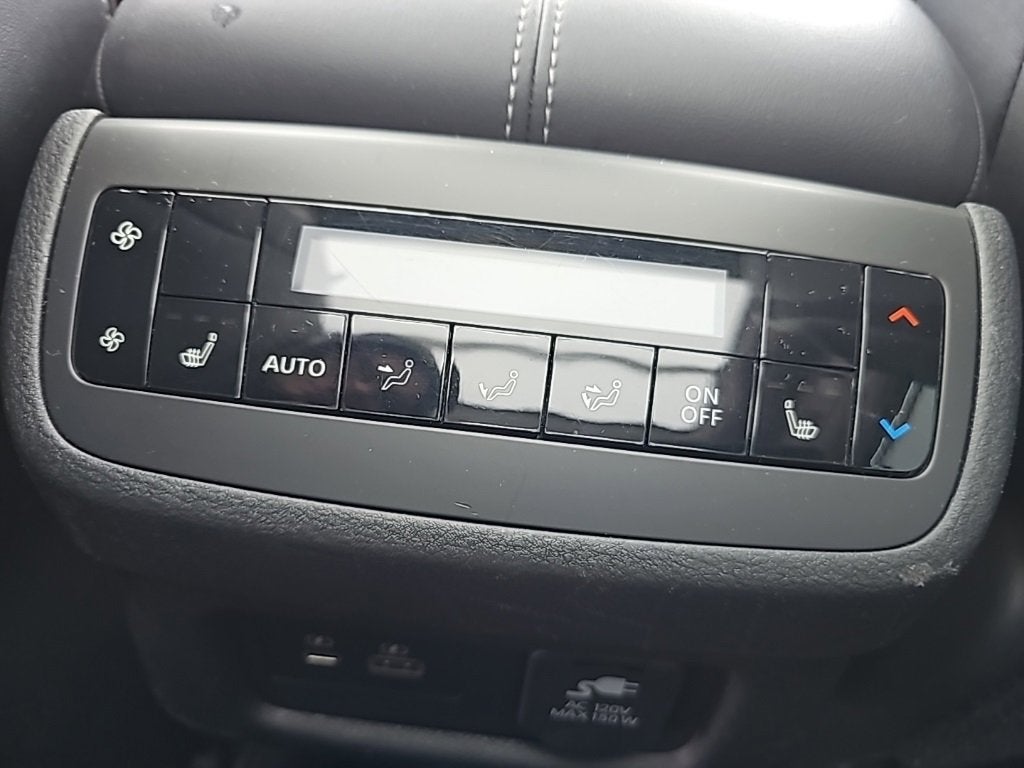 2023 Nissan Pathfinder Platinum 4WD