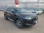 2023 Nissan Pathfinder Platinum 4WD