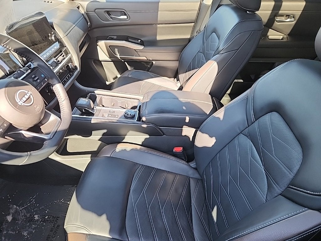 2023 Nissan Pathfinder Platinum 4WD