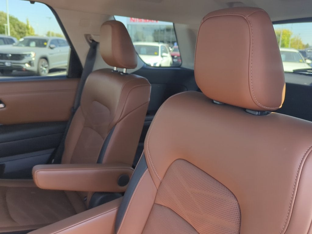 2022 Nissan Pathfinder Platinum 4WD