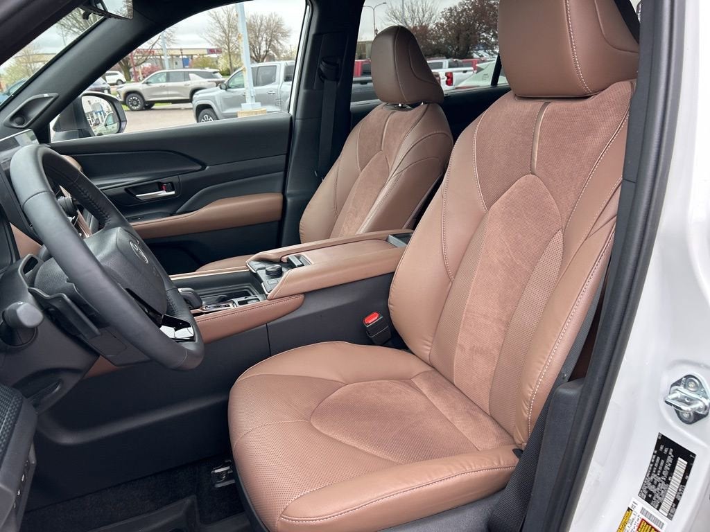 2025 Toyota Grand Highlander Hybrid MAX Limited