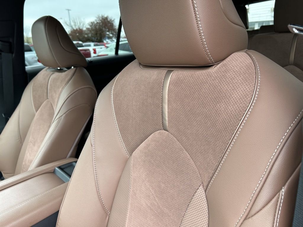 2025 Toyota Grand Highlander Hybrid MAX Limited
