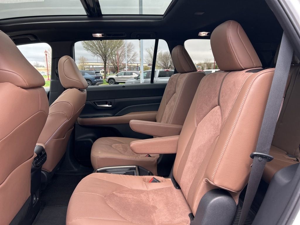 2025 Toyota Grand Highlander Hybrid MAX Limited