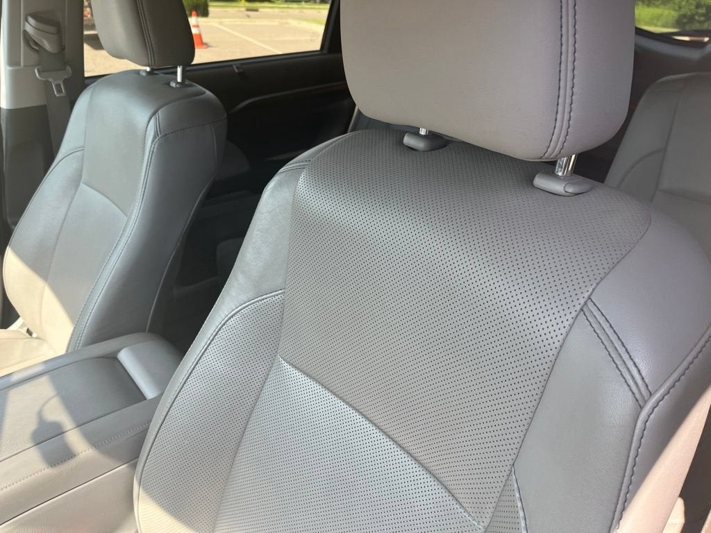 2016 Toyota Highlander Limited V6