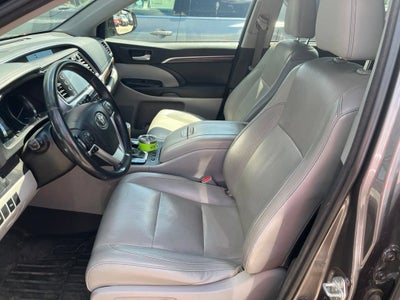 2016 Toyota Highlander Limited V6