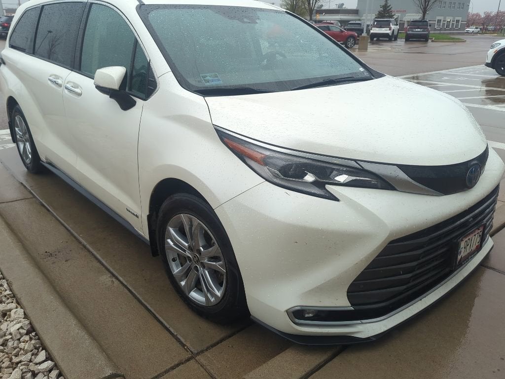 2021 Toyota Sienna Platinum